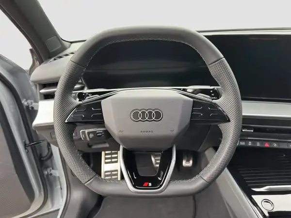 AUDI Q3 (11/16)