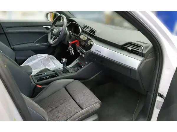 AUDI Q3 SPORTBACK (4/4)
