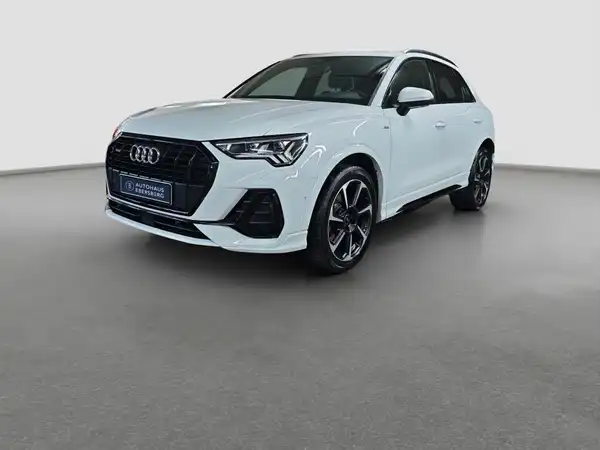 AUDI Q3 (1/16)
