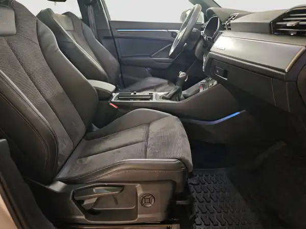 AUDI Q3 (14/16)