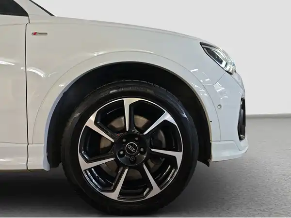 AUDI Q3 (16/16)