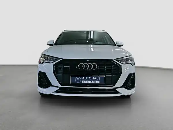 AUDI Q3 (3/16)