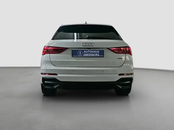 AUDI Q3 (6/16)