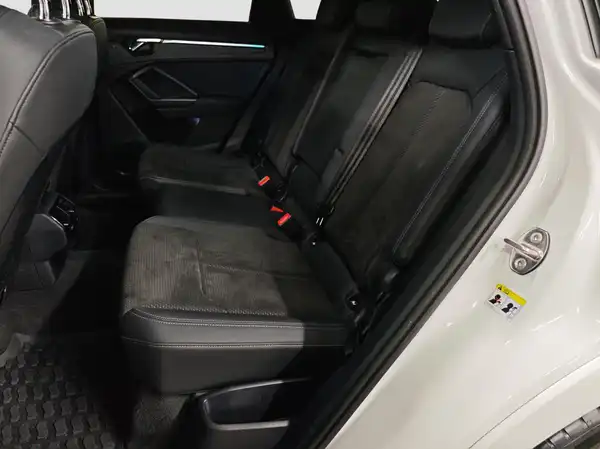 AUDI Q3 (9/16)