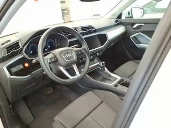 AUDI Q3 SPORTBACK (4/4)