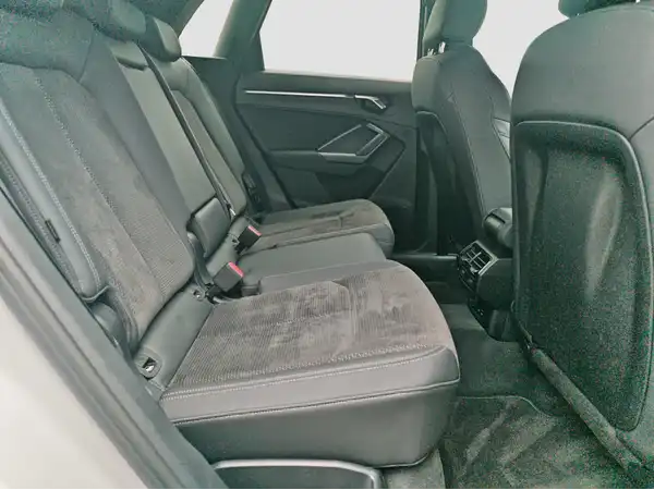 AUDI Q3 (15/16)