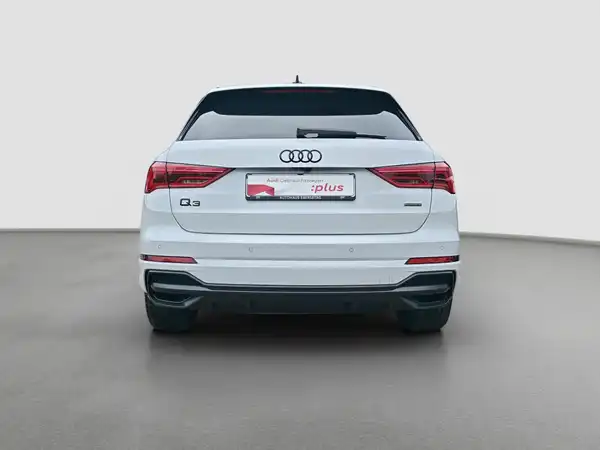 AUDI Q3 (6/16)