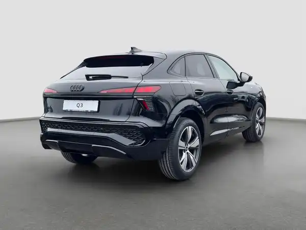 AUDI Q3 SPORTBACK (5/17)