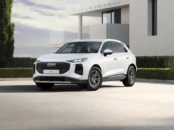 Audi Q3 SUV e-hybrid (1/3)