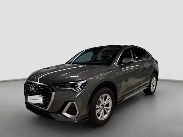 AUDI Q3 SPORTBACK (1/4)
