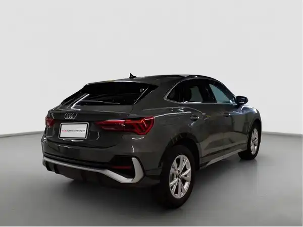 AUDI Q3 SPORTBACK (3/4)