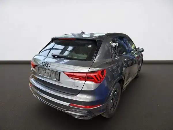 AUDI Q3 (3/4)
