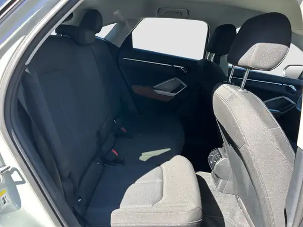 AUDI Q3 SPORTBACK (15/16)