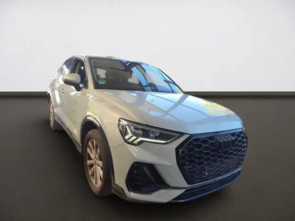 AUDI Q3 SPORTBACK (3/9)