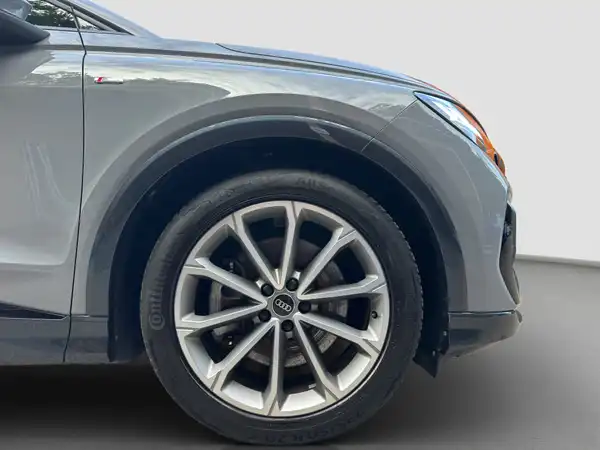 AUDI Q4 E-TRON (17/17)