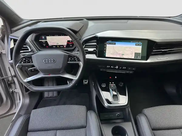 AUDI Q4 E-TRON (10/17)