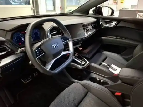 AUDI Q4 SPORTBACK (4/4)