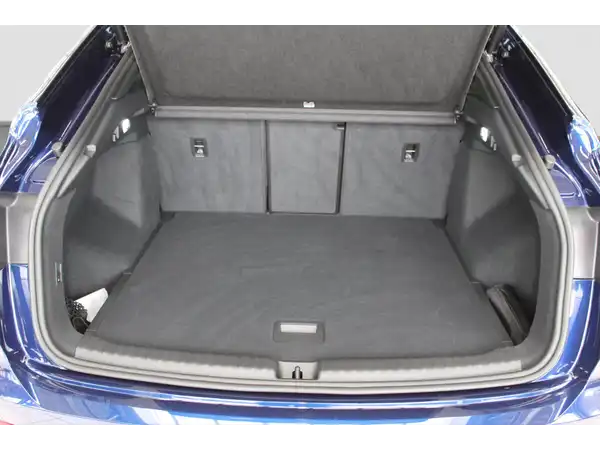 AUDI Q4 SPORTBACK (12/12)
