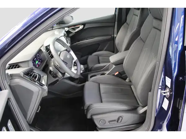 AUDI Q4 SPORTBACK (7/12)