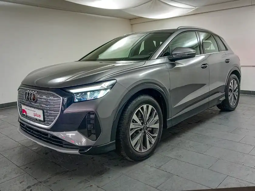 AUDI Q4 E-TRON (1/21)