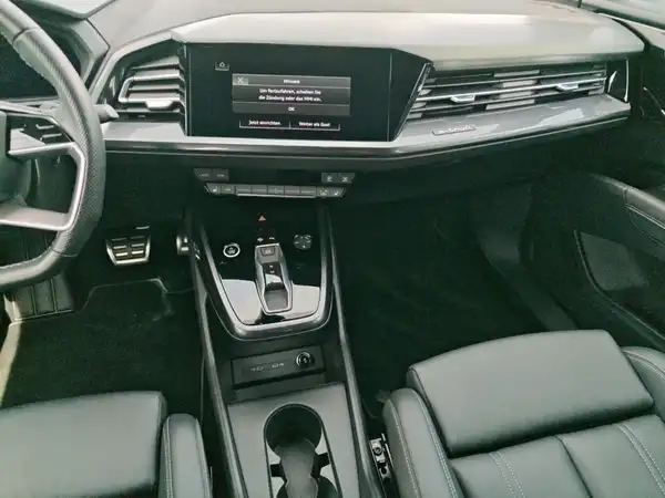 AUDI Q4 SPORTBACK (12/17)
