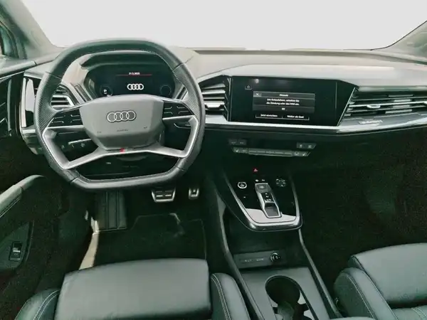 AUDI Q4 SPORTBACK (10/17)