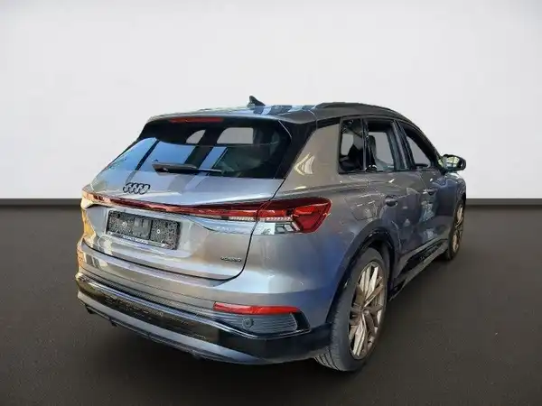 AUDI Q4 E-TRON (3/4)