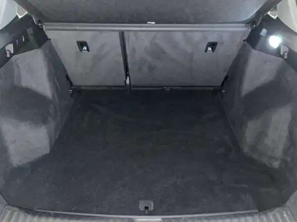 AUDI Q4 E-TRON (13/16)