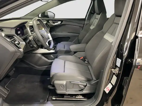 AUDI Q4 E-TRON (8/16)