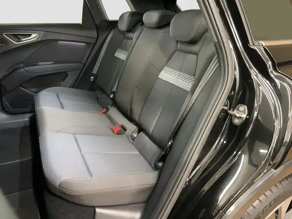 AUDI Q4 E-TRON (9/16)