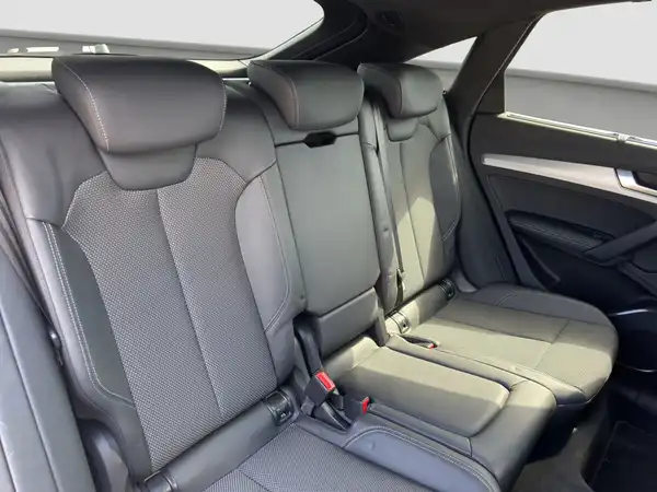 AUDI Q5 (15/16)