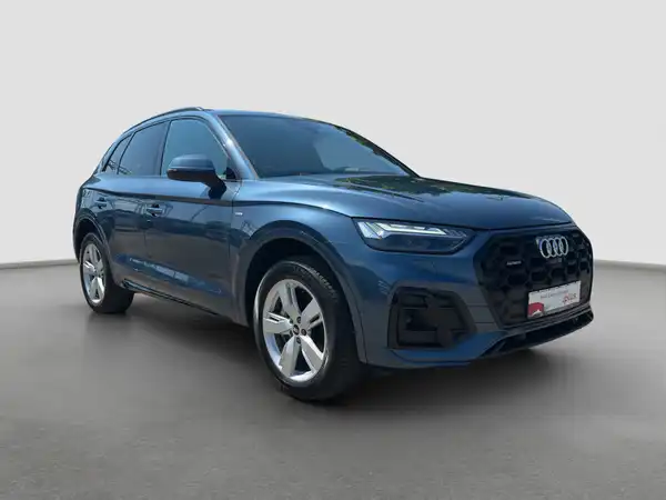 AUDI Q5 (4/17)