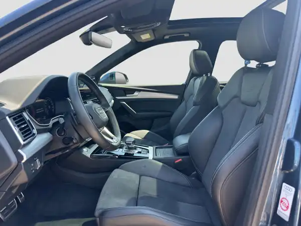AUDI Q5 (8/17)