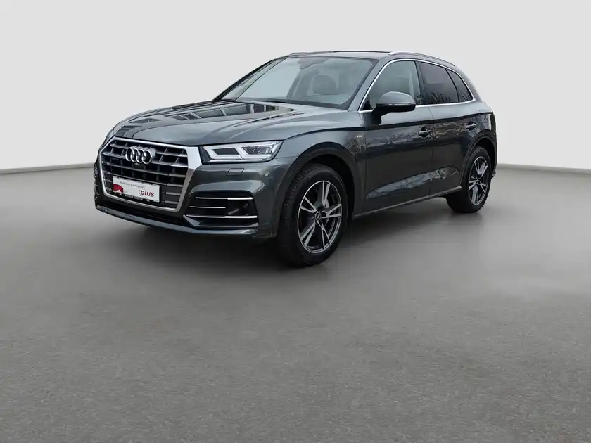 AUDI Q5 (1/17)