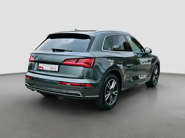 AUDI Q5 (5/17)