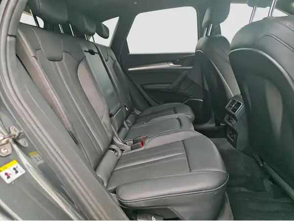 AUDI Q5 (15/16)