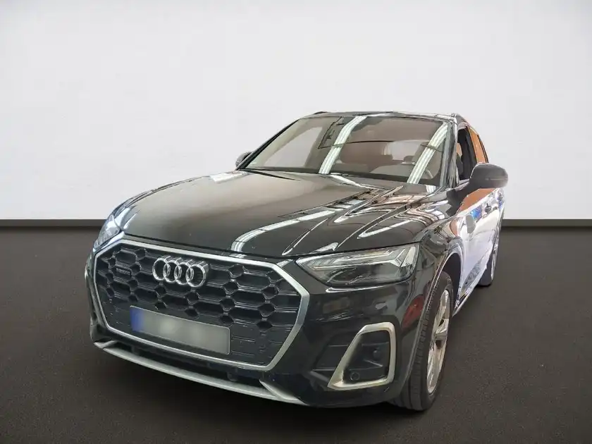 AUDI Q5 (1/4)