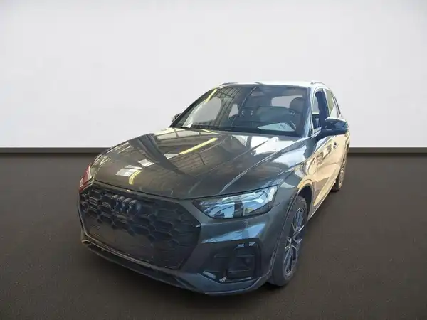 AUDI Q5 (1/4)