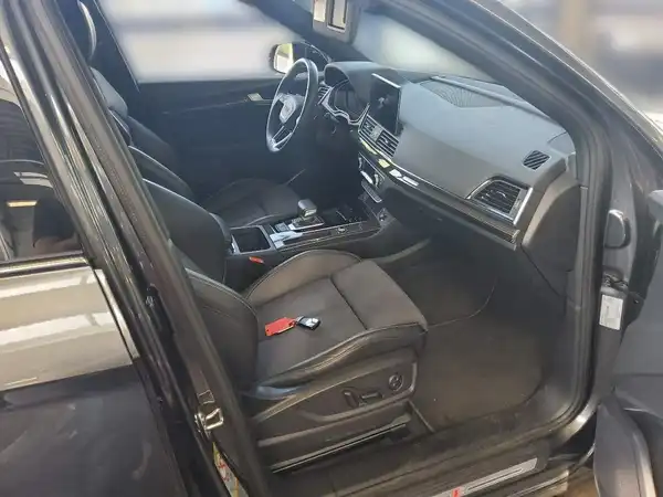 AUDI Q5 (4/4)