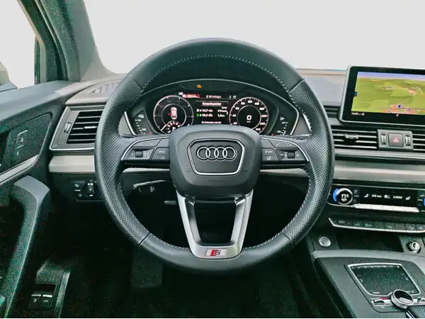 AUDI Q5 (11/16)