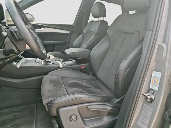 AUDI Q5 (8/16)