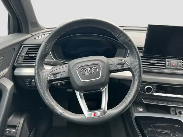 AUDI Q5 (11/16)