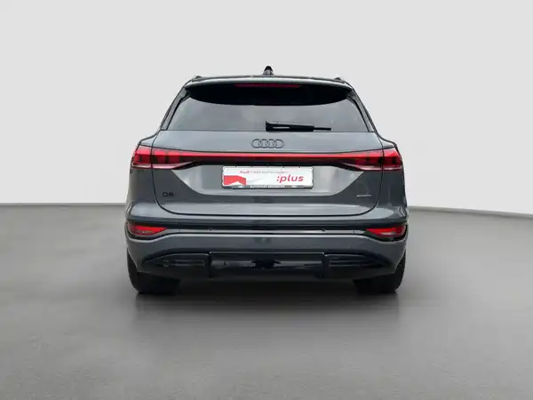 AUDI Q6 E-TRON (6/17)