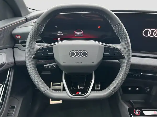 AUDI Q6 E-TRON (11/16)