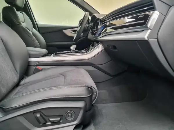 AUDI Q7 (16/18)