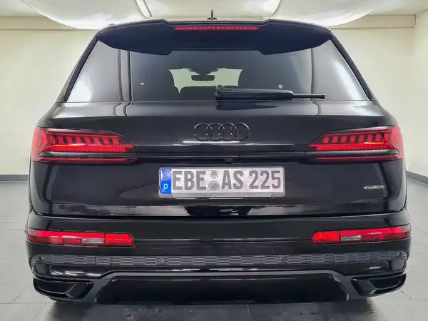 AUDI Q7 (7/18)