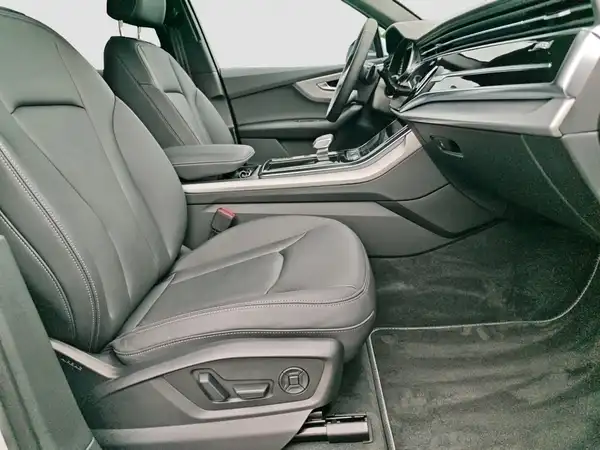 AUDI Q7 (15/17)