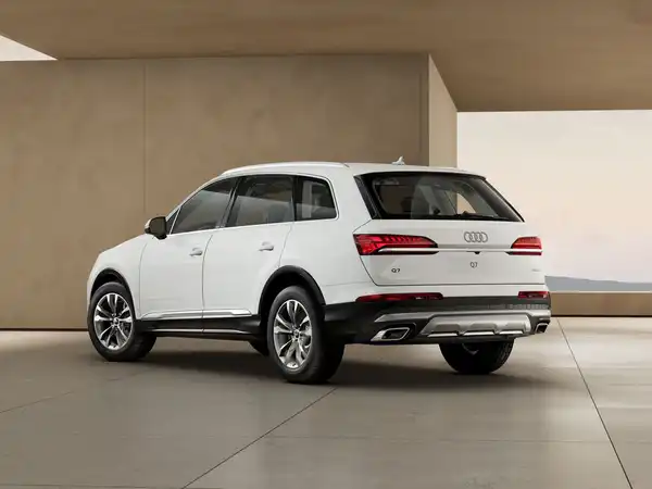 Audi Q7 SUV (2/3)