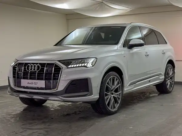 AUDI Q7 (1/21)