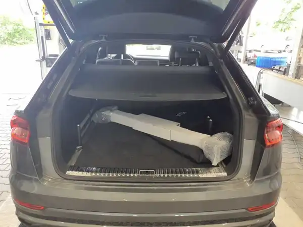 AUDI Q8 (10/10)